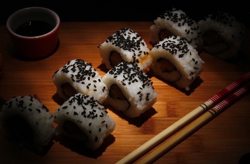 Lemon sushi, thai meal